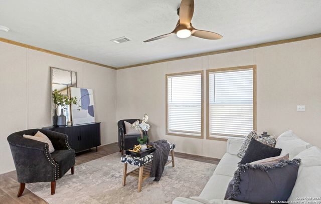 6093 Leal, Pleasanton, TX 78064
