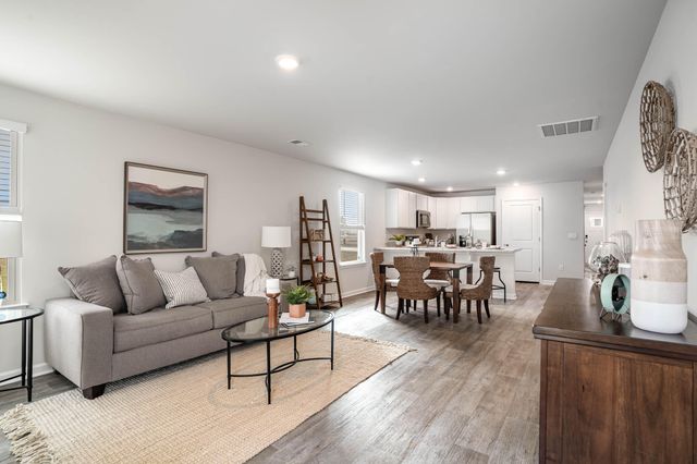 122 Hopkins Street, Holly Hill, SC 29059