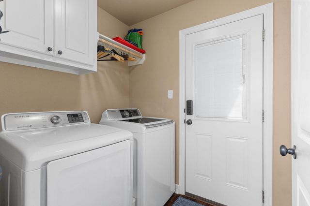 137 Silverbell Circle, Lake Jackson, TX 77566