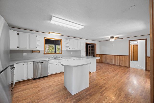 3528 FOURTH AVENUE, Stevens Point, WI 54481