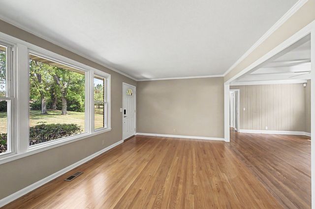 570 Joyce Ln, Nashville, TN 37216