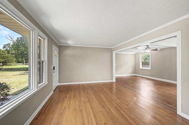 570 Joyce Ln, Nashville, TN 37216