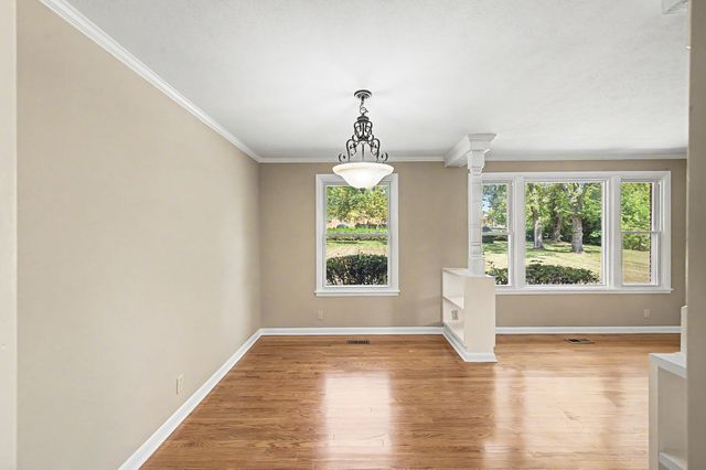 570 Joyce Ln, Nashville, TN 37216