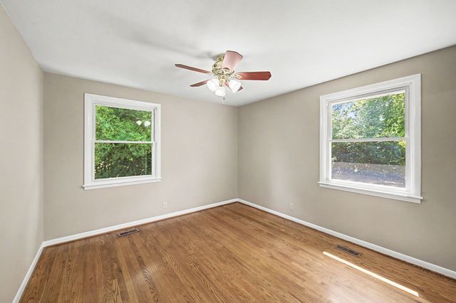 570 Joyce Ln, Nashville, TN 37216