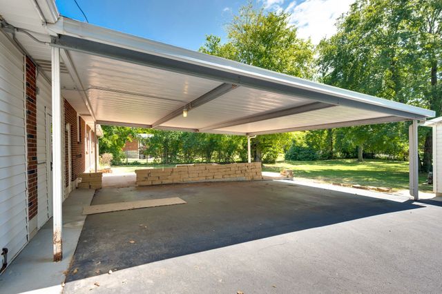 570 Joyce Ln, Nashville, TN 37216