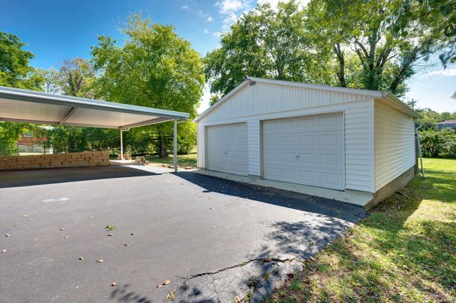 570 Joyce Ln, Nashville, TN 37216