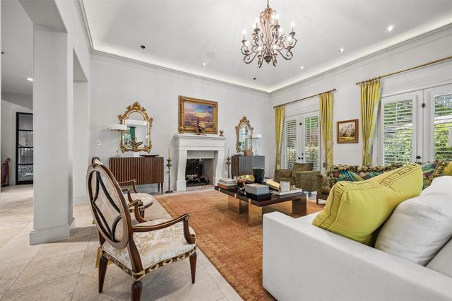 422 Pinewold Drive, Houston, TX 77056