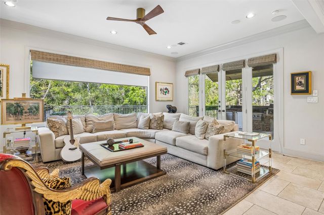 422 Pinewold Drive, Houston, TX 77056