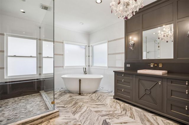 422 Pinewold Drive, Houston, TX 77056