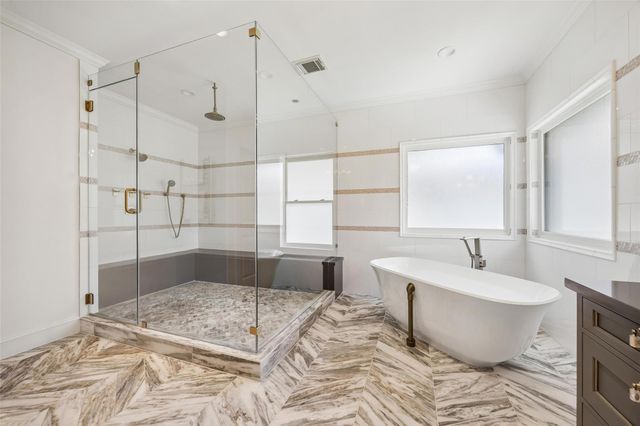 422 Pinewold Drive, Houston, TX 77056