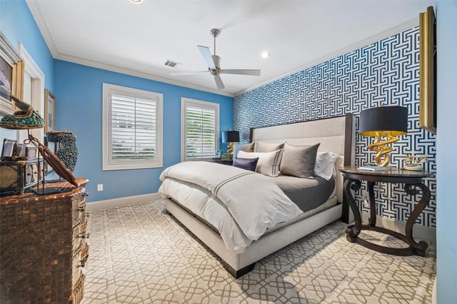 422 Pinewold Drive, Houston, TX 77056