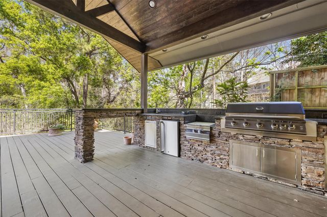 422 Pinewold Drive, Houston, TX 77056