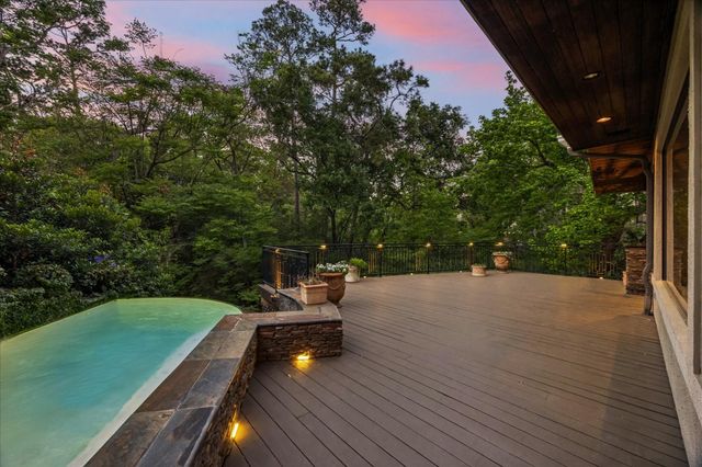 422 Pinewold Drive, Houston, TX 77056