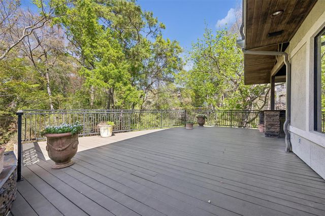 422 Pinewold Drive, Houston, TX 77056