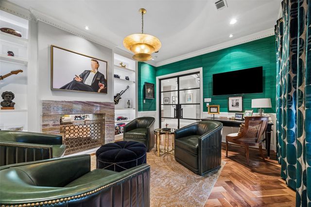 422 Pinewold Drive, Houston, TX 77056