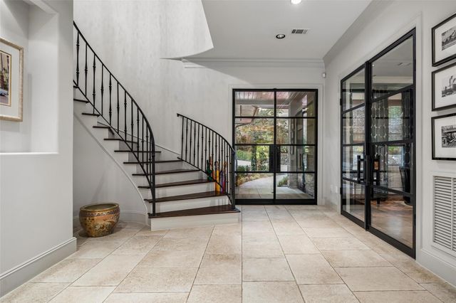 422 Pinewold Drive, Houston, TX 77056