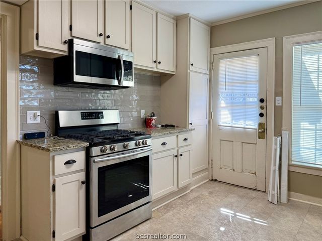 500 Ayrshire Street, College Station, TX 77840