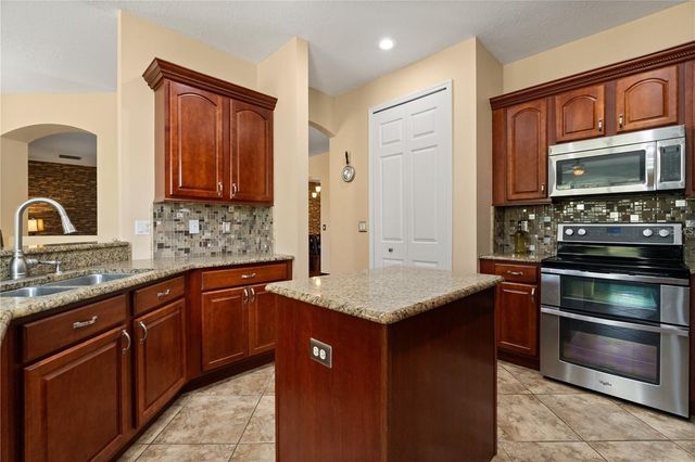 3759 EAGLE ISLE CIRCLE, Kissimmee, FL 34746