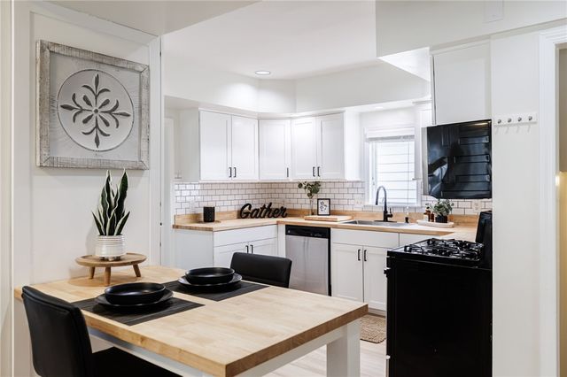 31 Wyndham Road, Rochester, NY 14612