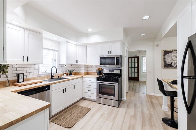 31 Wyndham Road, Rochester, NY 14612