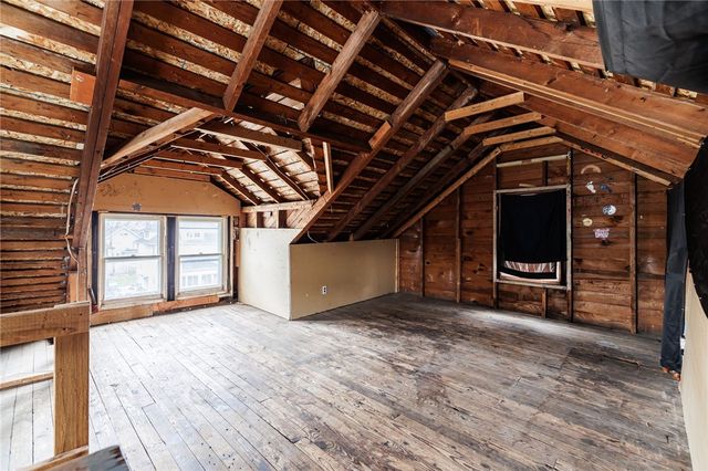 31 Wyndham Road, Rochester, NY 14612