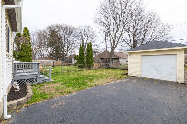 31 Wyndham Road, Rochester, NY 14612