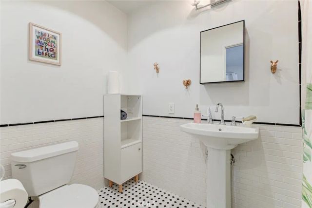 6847 Haskell Avenue 1, Van Nuys, CA 91406