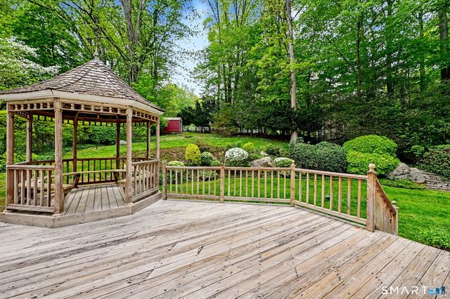 18 Kreiner Lane, Norwalk, CT 06850