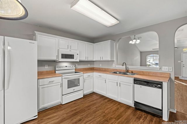 7435 Draco Leap, San Antonio, TX 78252