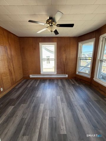728 Highland Avenue 2nd Floor, Waterbury, CT 06708
