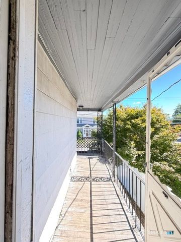 728 Highland Avenue 2nd Floor, Waterbury, CT 06708