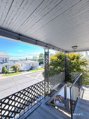 728 Highland Avenue 2nd Floor, Waterbury, CT 06708