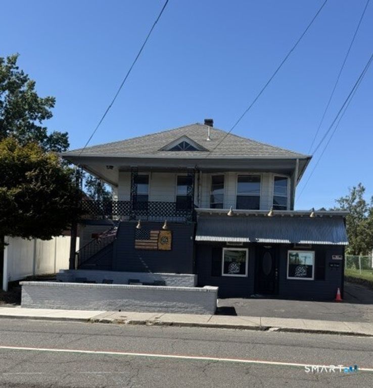 728 Highland Avenue 2nd Floor, Waterbury, CT 06708