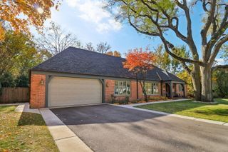 1443 Woodhill Drive, Northbrook, IL 60062