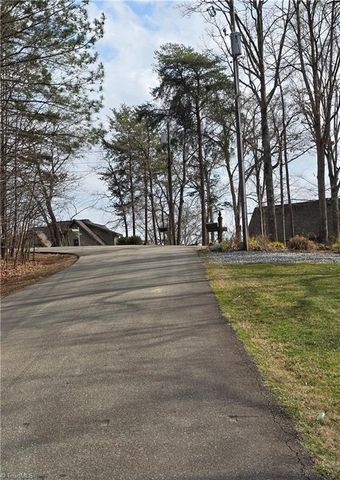 176 Broadview Circle, Mooresville, NC 28117