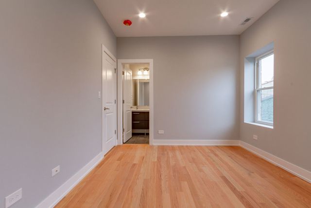 4851 N Central Avenue 2W, Chicago, IL 60630