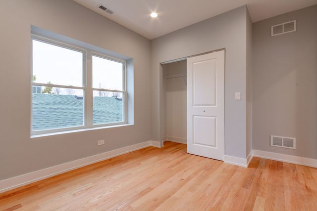 4851 N Central Avenue 2W, Chicago, IL 60630
