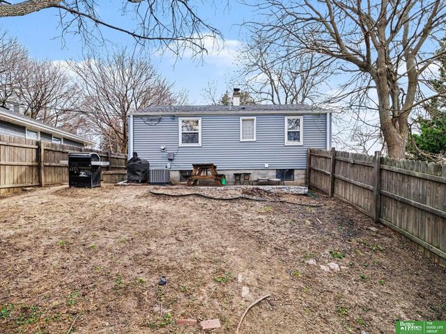 2146 Polk Street, Omaha, NE 68107