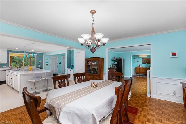 245 Heathcliff Place, Winston-salem, NC 27104