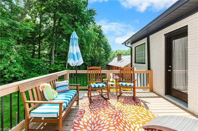 245 Heathcliff Place, Winston-salem, NC 27104