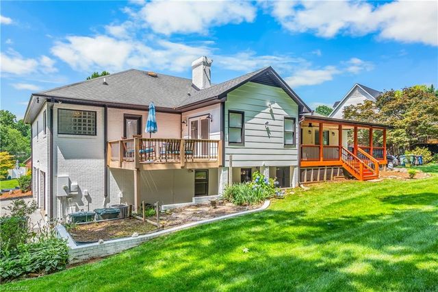 245 Heathcliff Place, Winston-salem, NC 27104