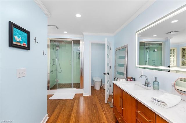 245 Heathcliff Place, Winston-salem, NC 27104