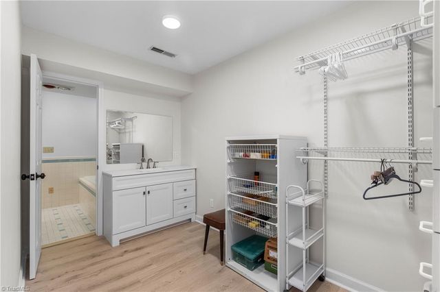 245 Heathcliff Place, Winston-salem, NC 27104