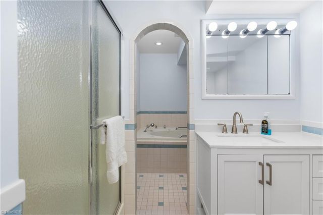 245 Heathcliff Place, Winston-salem, NC 27104