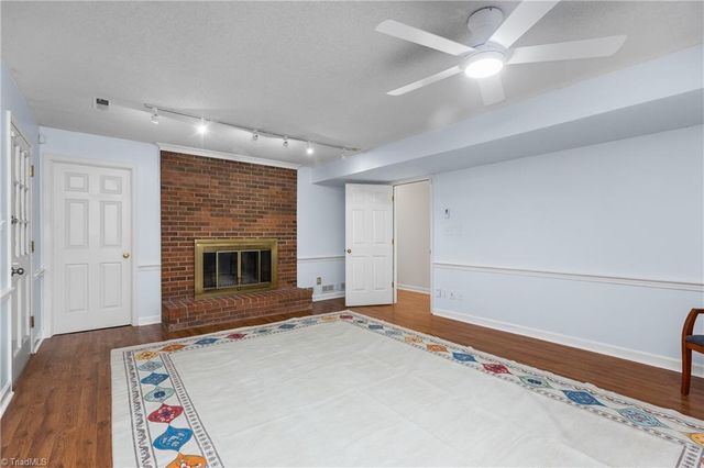 245 Heathcliff Place, Winston-salem, NC 27104