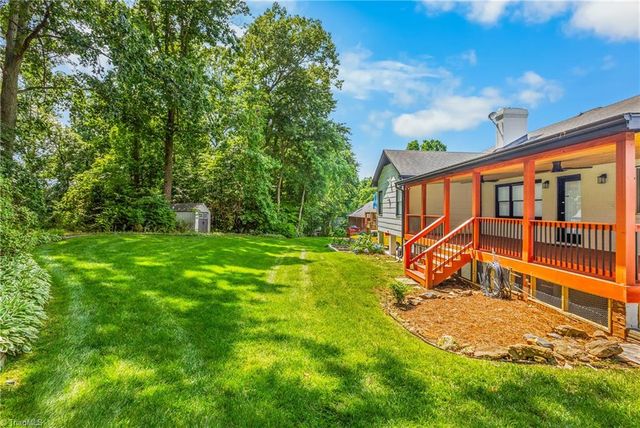 245 Heathcliff Place, Winston-salem, NC 27104