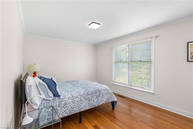 245 Heathcliff Place, Winston-salem, NC 27104