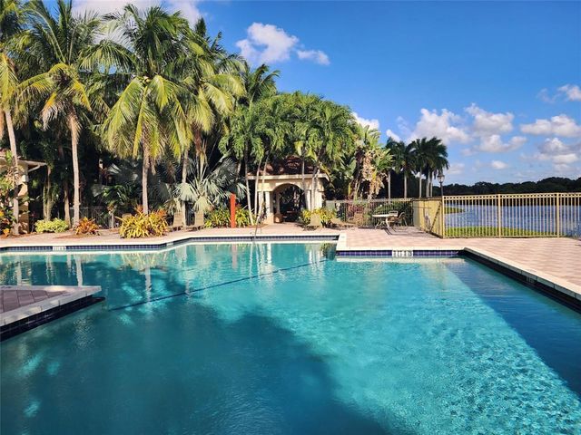 2494 Centergate Drive 301, Miramar, FL 33025