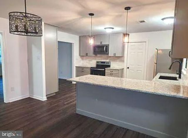 7895 PAVILION DR, Severn, MD 21144
