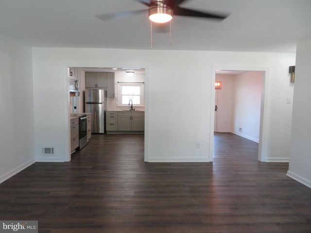 7895 PAVILION DR, Severn, MD 21144